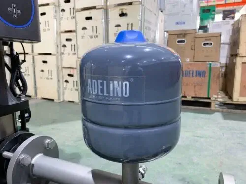 Bơm tăng áp biến tần trục đứng đa tầng cánh Adelino 1500W 