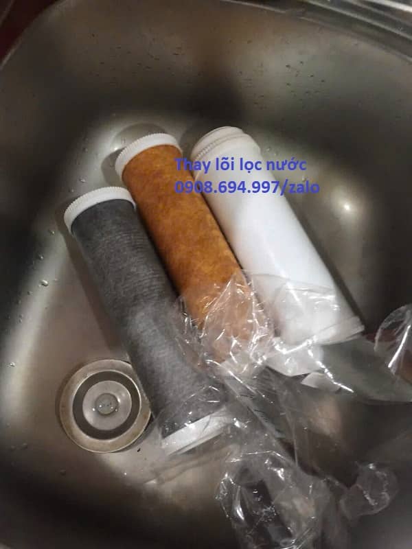 thay lõi máy lọc nước thay lõi máy lọc nước