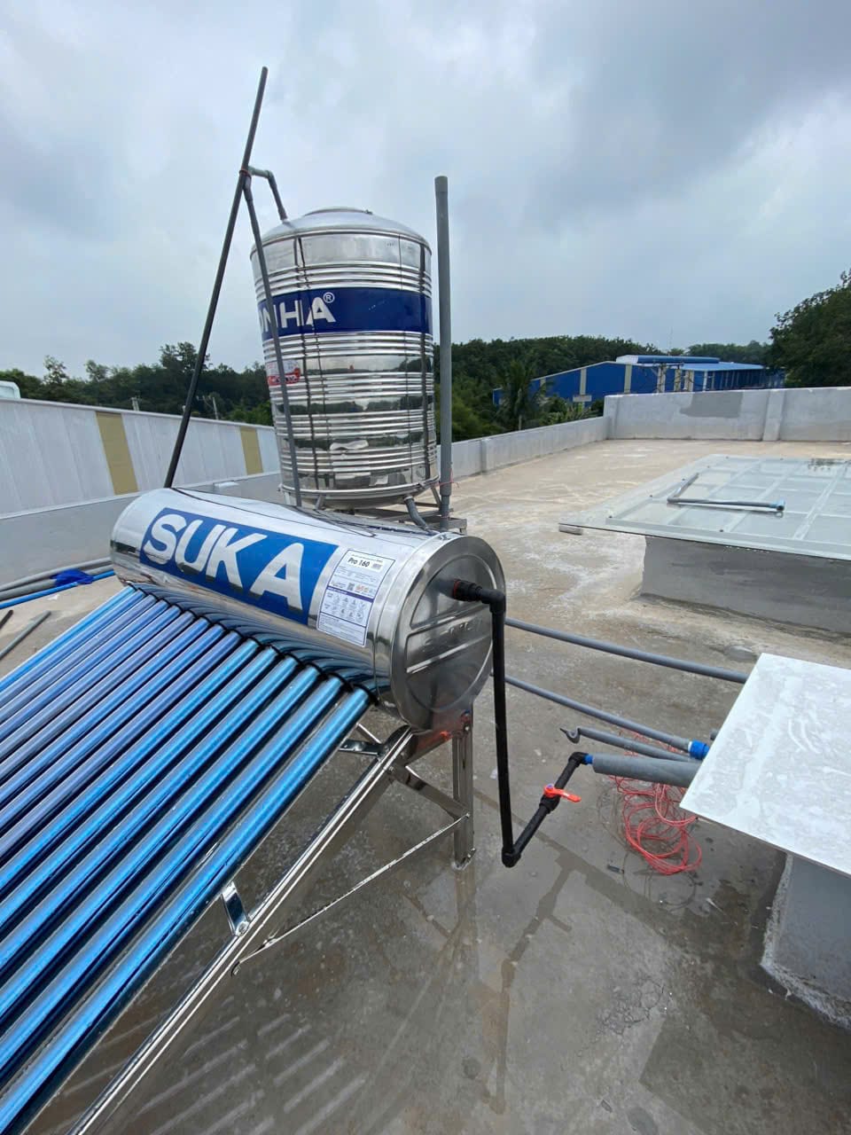 Máy nước nóng năng lượng mặt trời SUKA