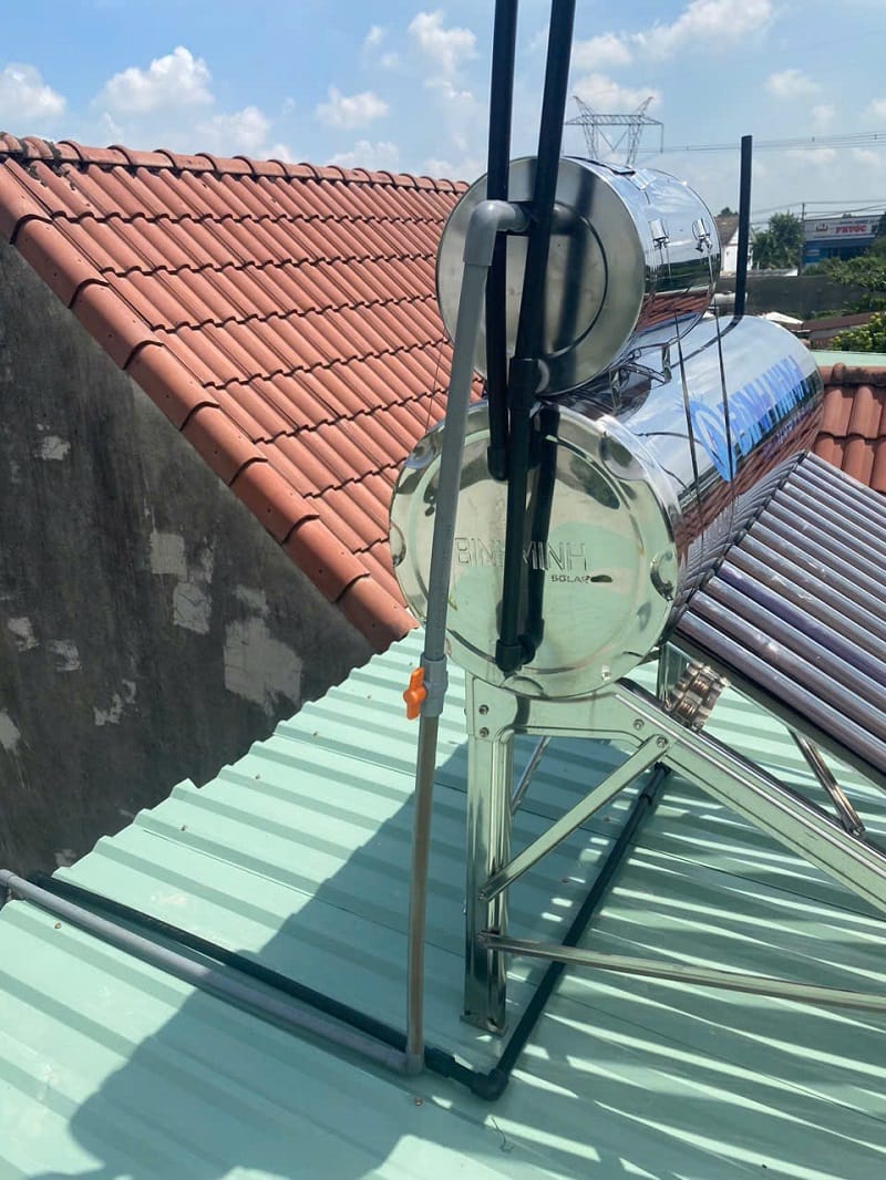 Máy Nước Nóng Năng Lượng Mặt Trời Bình Minh – Giải Pháp Tiết Kiệm, Bền Bỉ & An Toàn Cho Mọi Gia Đình Máy nước nóng năng lượng mặt trời Bình Minh